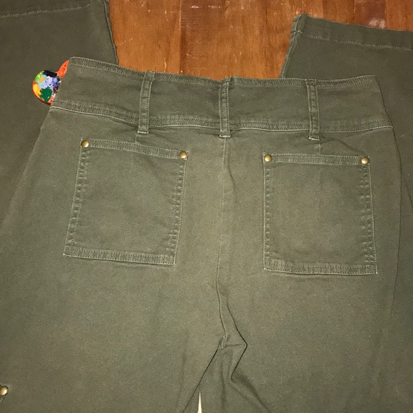 CAbi Olive Green Cargo Pants - Picture 4 of 4